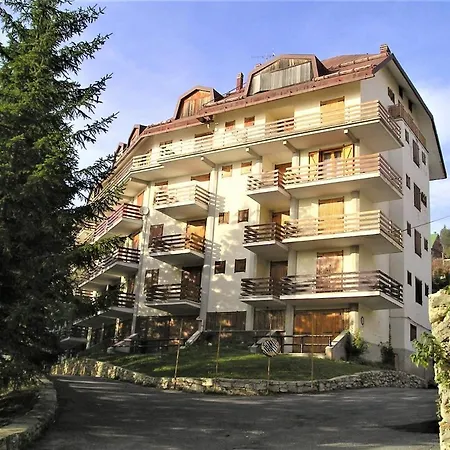 La Casetta Di Legno Di Babi براتو نيفوسو