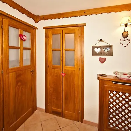 La Casetta Di Legno Di Babi * براتو نيفوسو